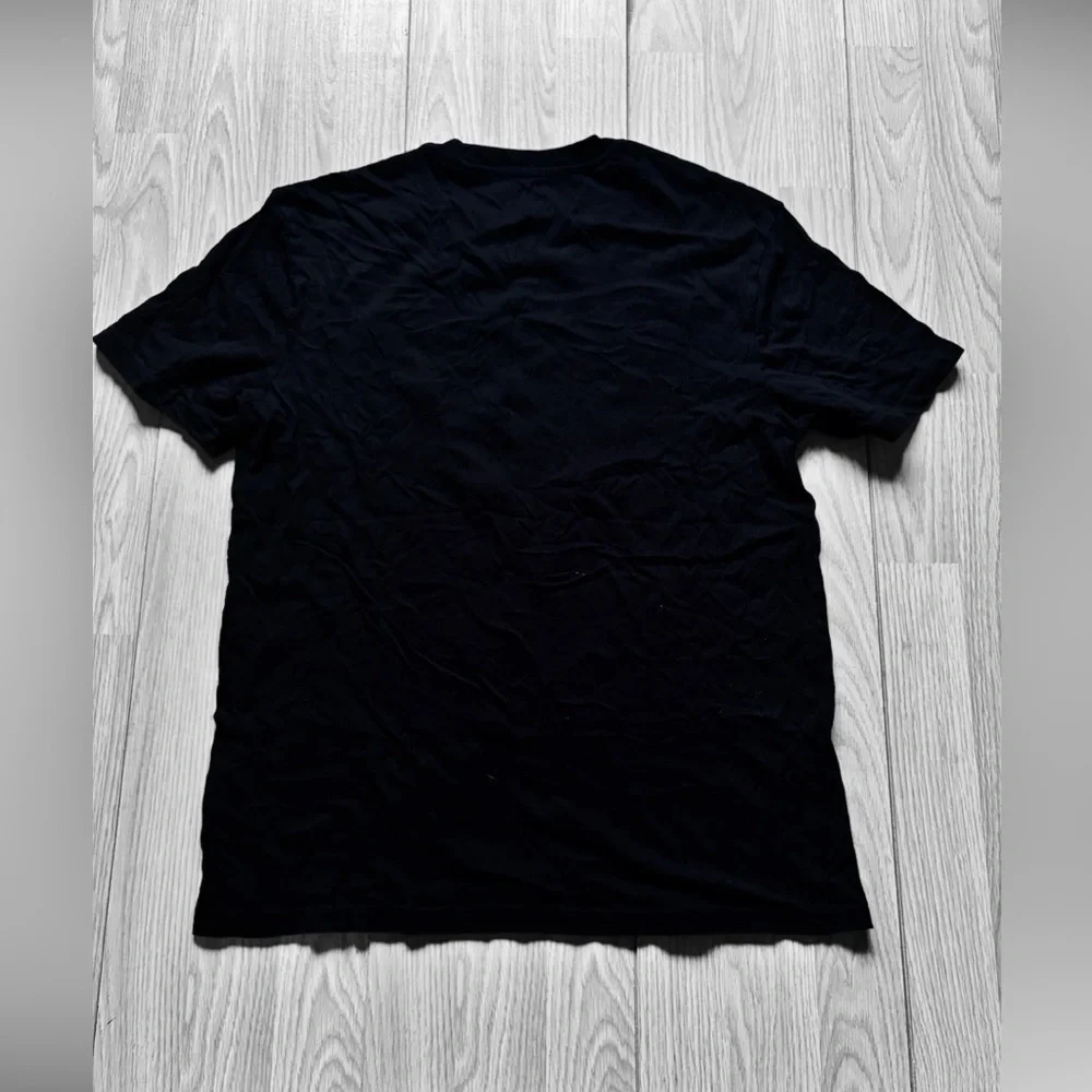 GUESS Men’s Black Short Sleeve T-Shirt - Picture 3 of 7
